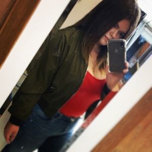 Meet your Posher, Brittany